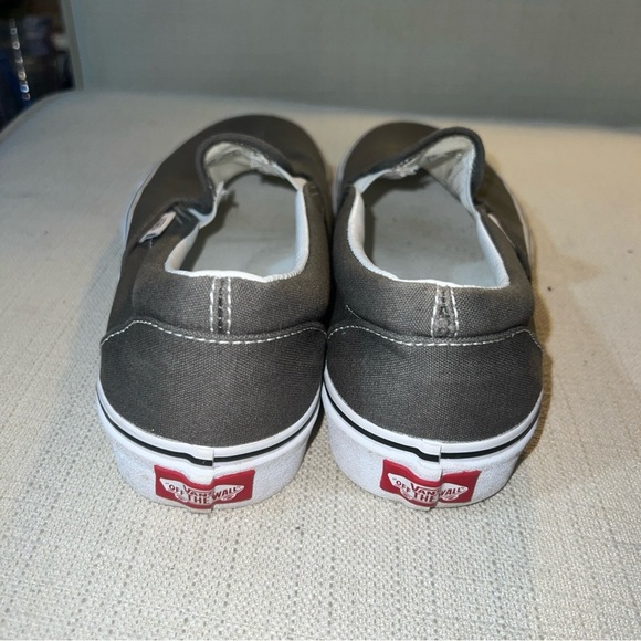 Vans Men/Women’s Solid Gray Canvas Slip On Shoes Loafers Men 8, Women 9.5 - Picture 4 of 11